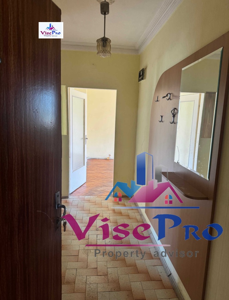 Продава  2-стаен град Благоевград , Струмско , 67 кв.м | 34607308 - изображение [8]