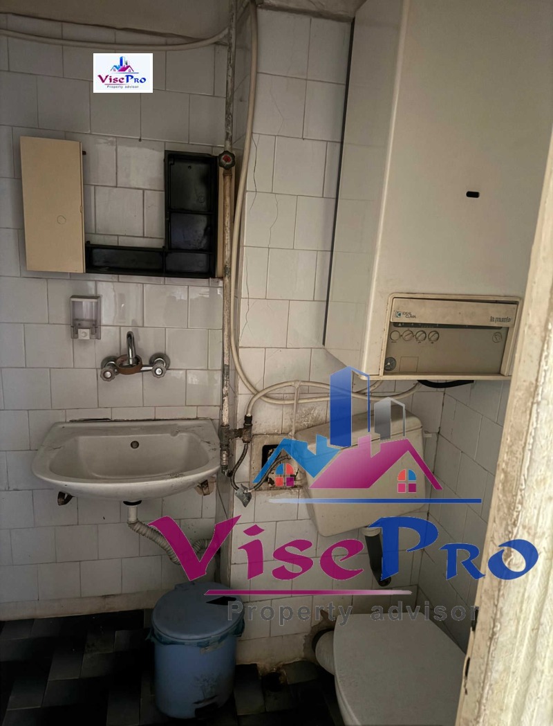 Продава  2-стаен град Благоевград , Струмско , 67 кв.м | 34607308 - изображение [11]