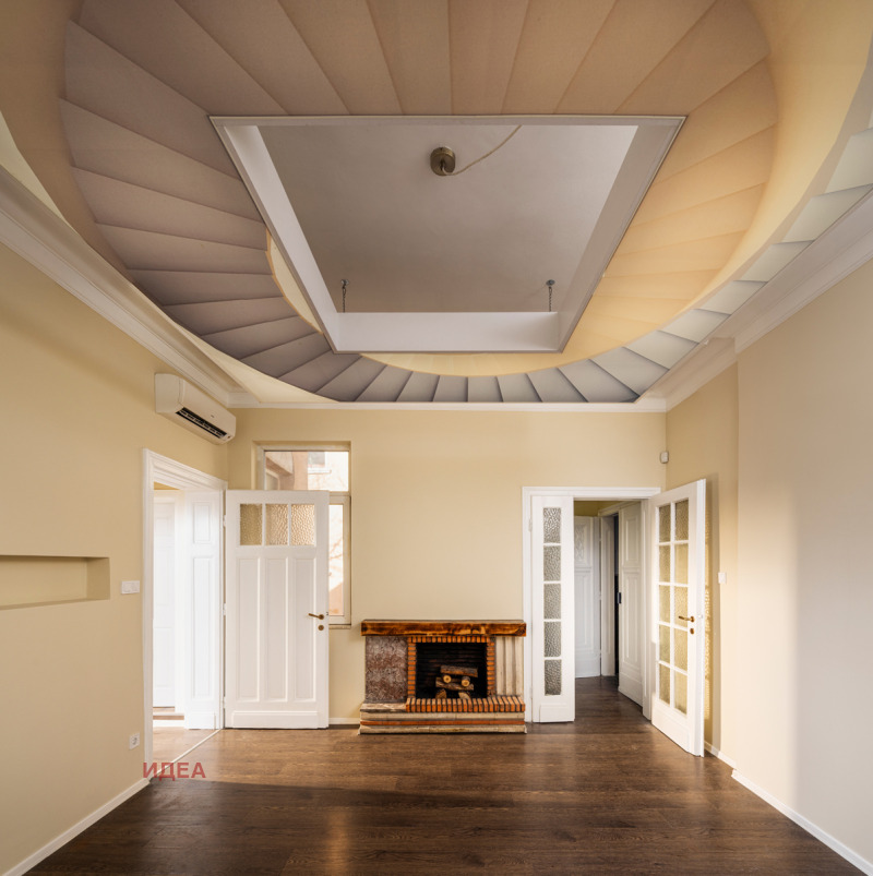 Продава 3-СТАЕН, гр. София, Център