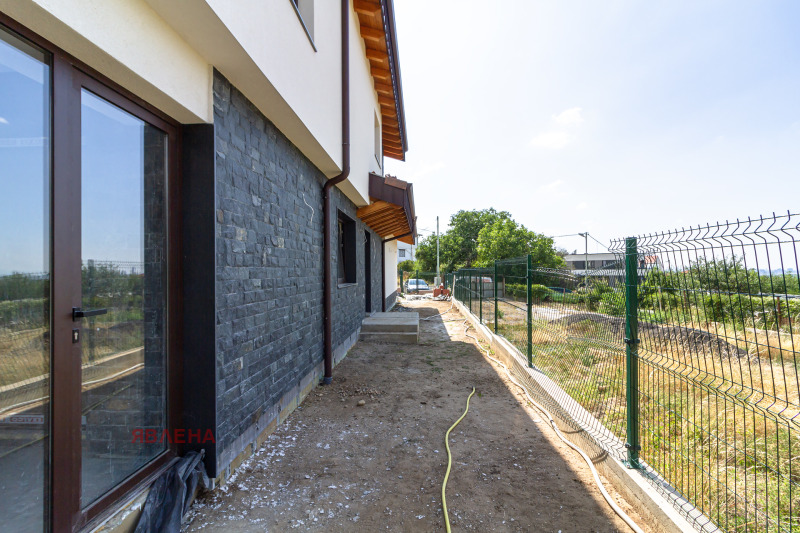 Te koop  Huis Sofia , Lozen , 194 m² | 22209355 - afbeelding [2]