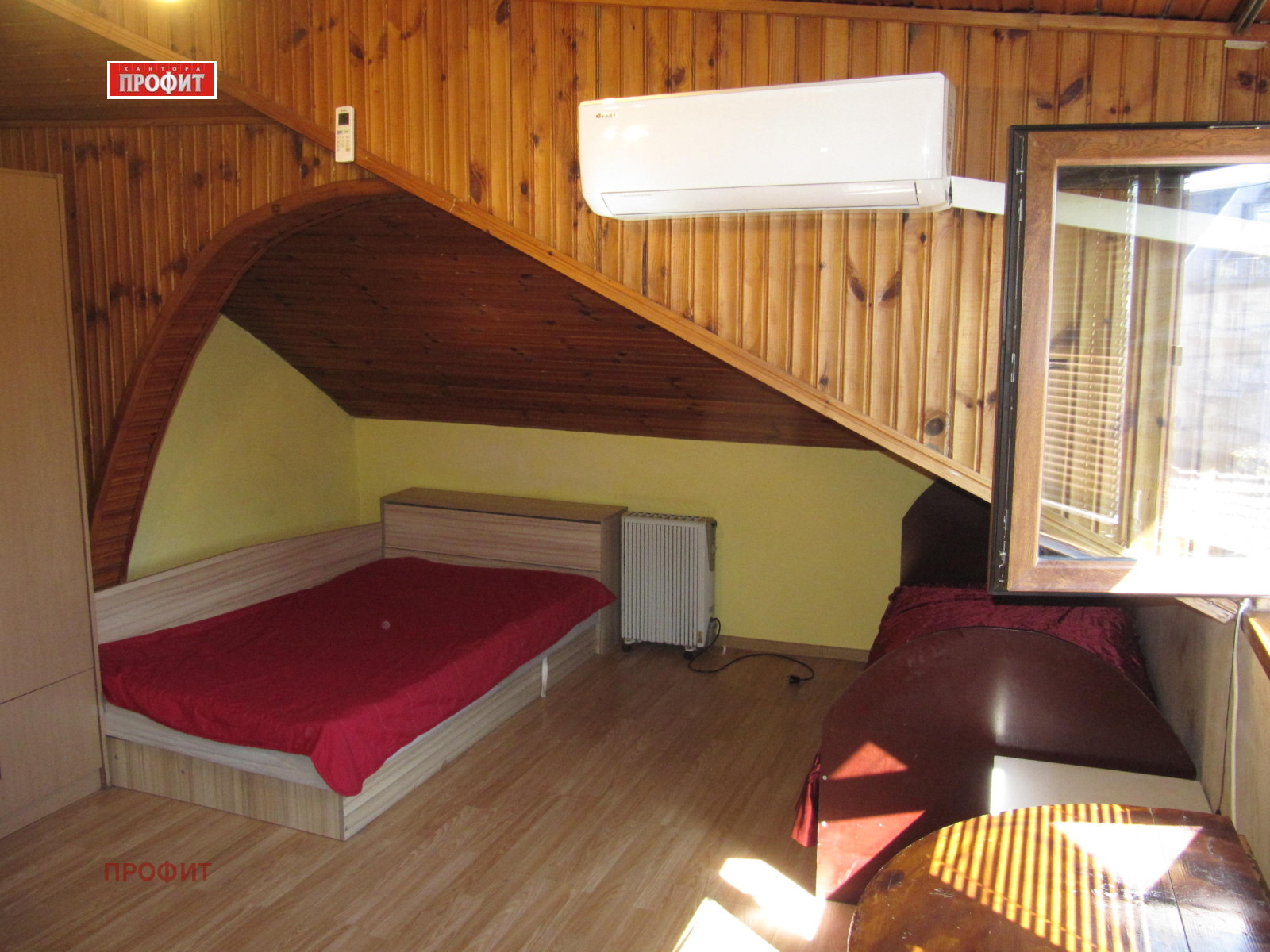 Продава АТЕЛИЕ, ТАВАН, гр. Пловдив, Център, снимка 2 - Апартаменти - 54339559