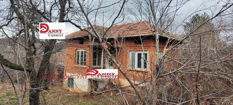 Продава КЪЩА в област Велико Търново, с. Вишовград - 50 кв.м / 25 564.59 € » 50 000 лв., ДАНИ КОНСУЛТ-НИ ЕООД