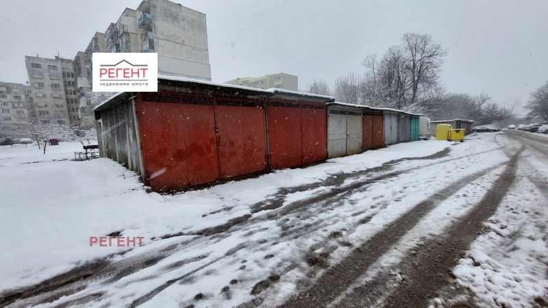 Продава ГАРАЖ в град Габрово, Младост - 18 кв.м / 7 300 € » 14 277.56 лв., РЕГЕНТ