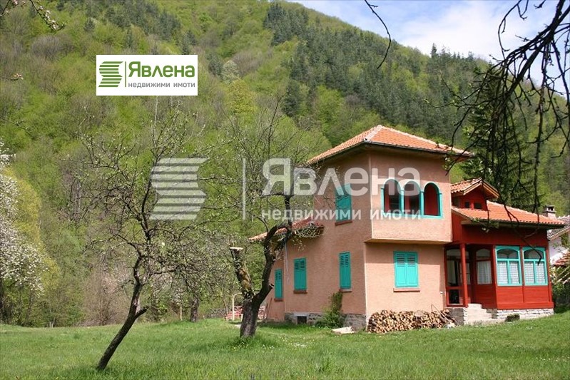 Продава КЪЩА, с. Рибарица, област Ловеч, снимка 2 - Къщи - 52298064