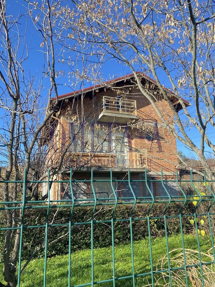 Продава КЪЩА, с. Кръстевич, област Пловдив