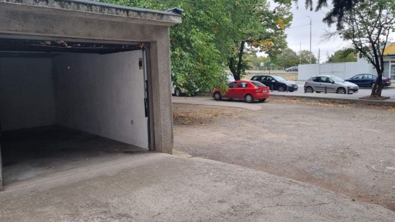Te koop  Garage Stara Zagora , Tsentar , 20 m² | 91619992 - afbeelding [2]