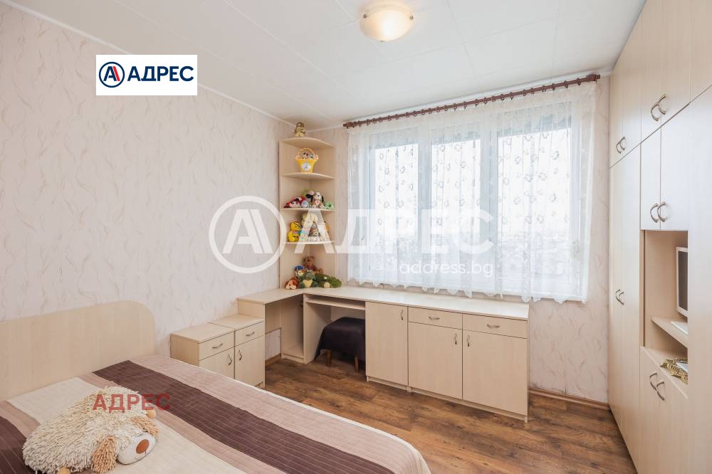 Продава МНОГОСТАЕН, гр. Варна, Възраждане 1