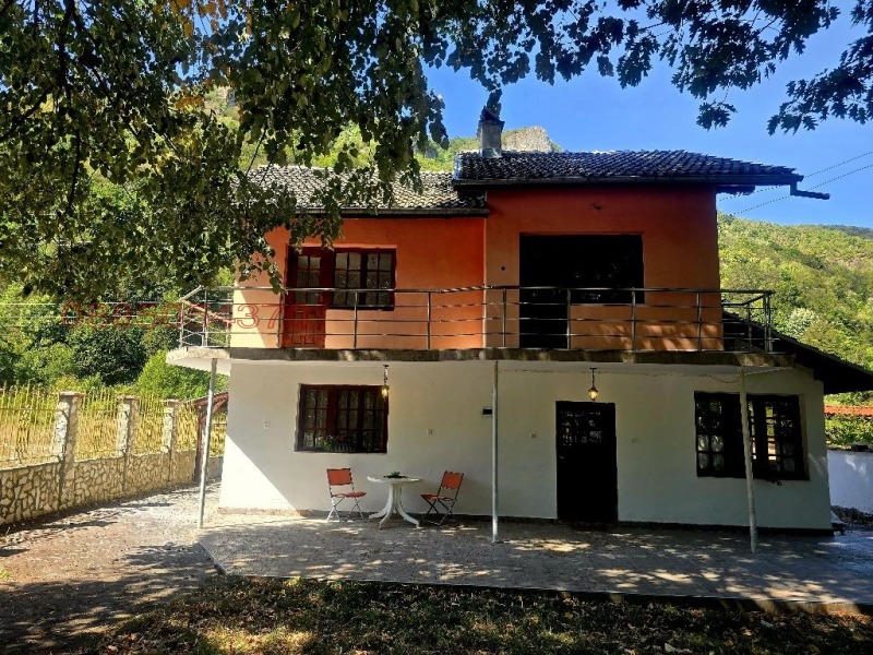 Продава КЪЩА в област Ловеч, с. Рибарица - 125 кв.м / 104 900 € » 205 166.57 лв.