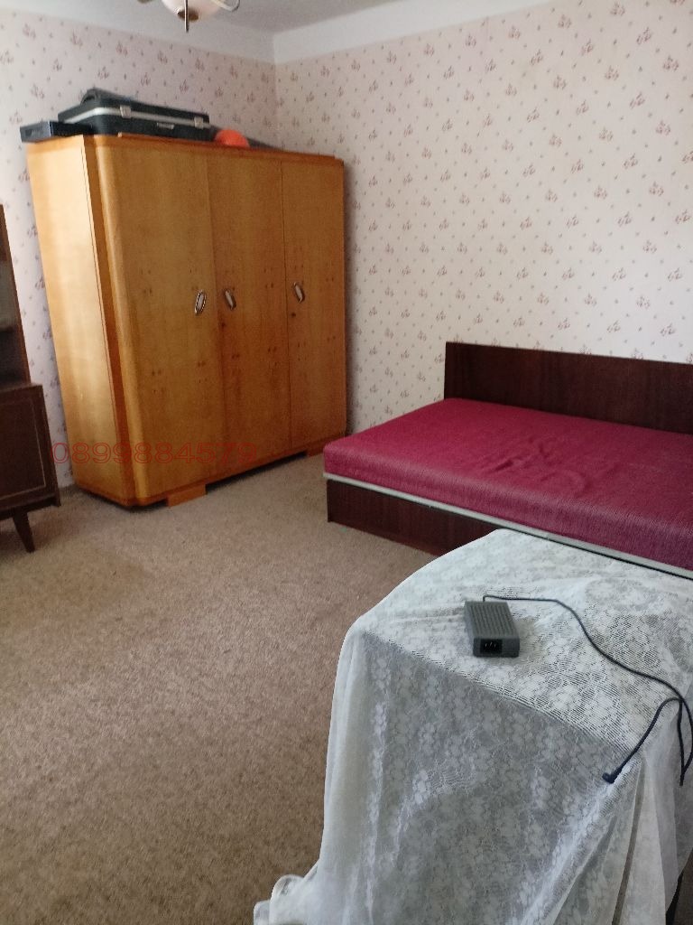 Продава 3-СТАЕН, гр. Разград, Център, снимка 2 - Апартаменти - 55543118