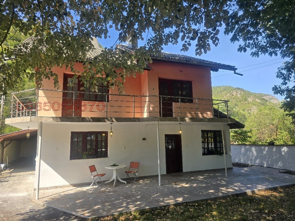 Продава КЪЩА, с. Рибарица, област Ловеч, снимка 2 - Къщи - 54288194