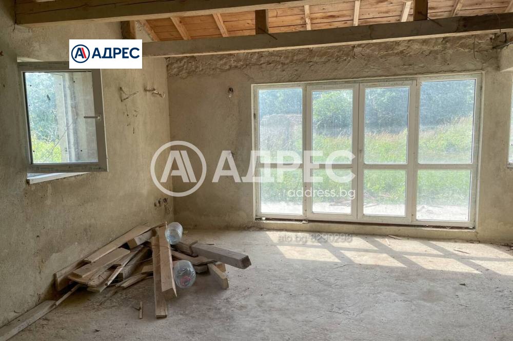Продава КЪЩА, с. Изгрев, област Варна, снимка 3 - Къщи - 55188977