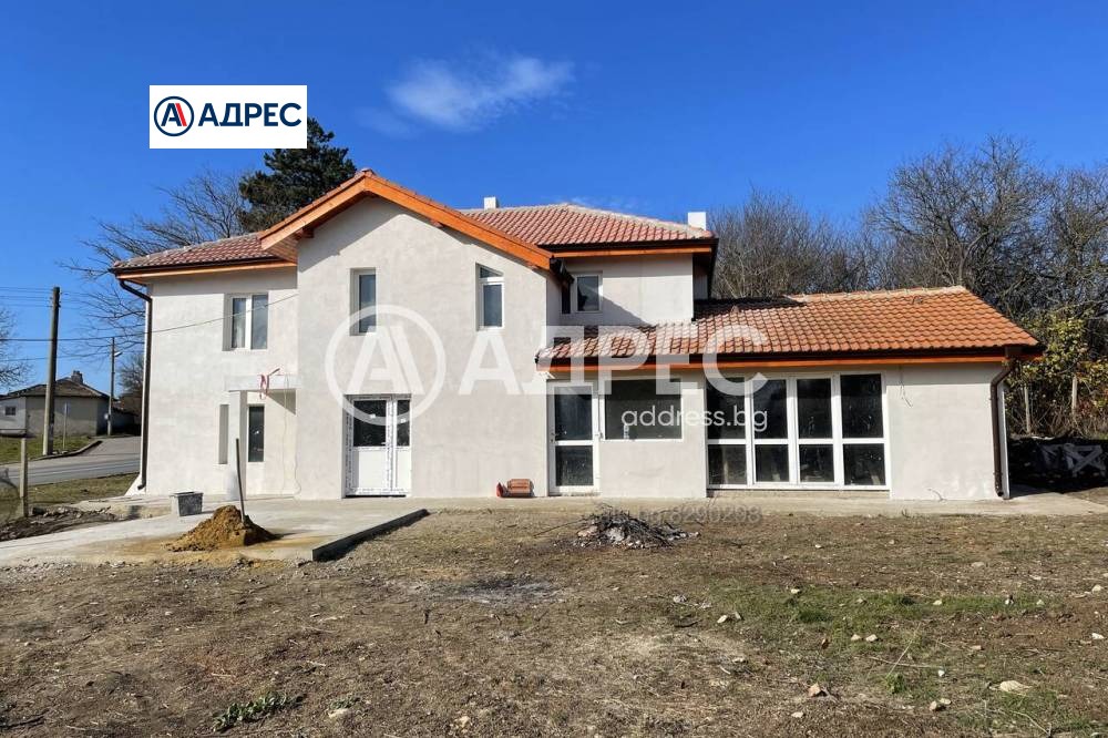 Продава КЪЩА, с. Изгрев, област Варна