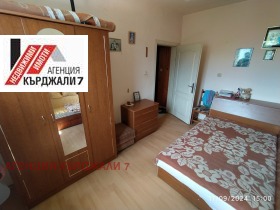 1 Schlafzimmer Zentar, Kardschali