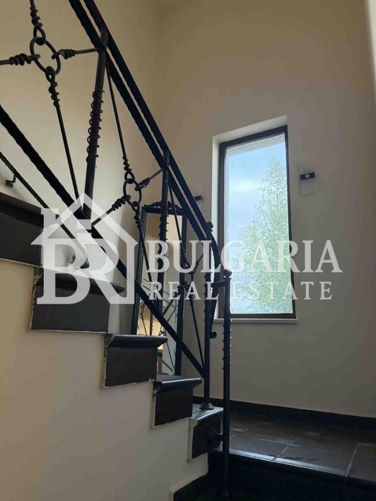 Продава КЪЩА, гр. София, с. Панчарево, снимка 2 - Къщи - 52556806