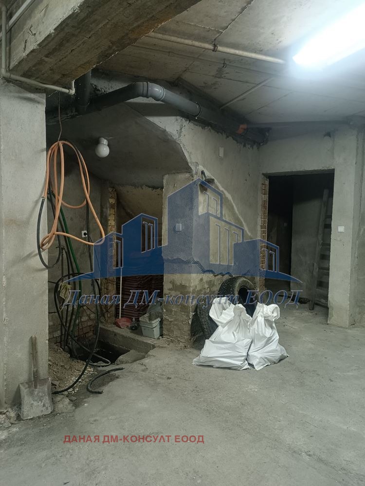 Продава  Гараж град Шумен , Център , 18 кв.м | 41625524 - изображение [2]