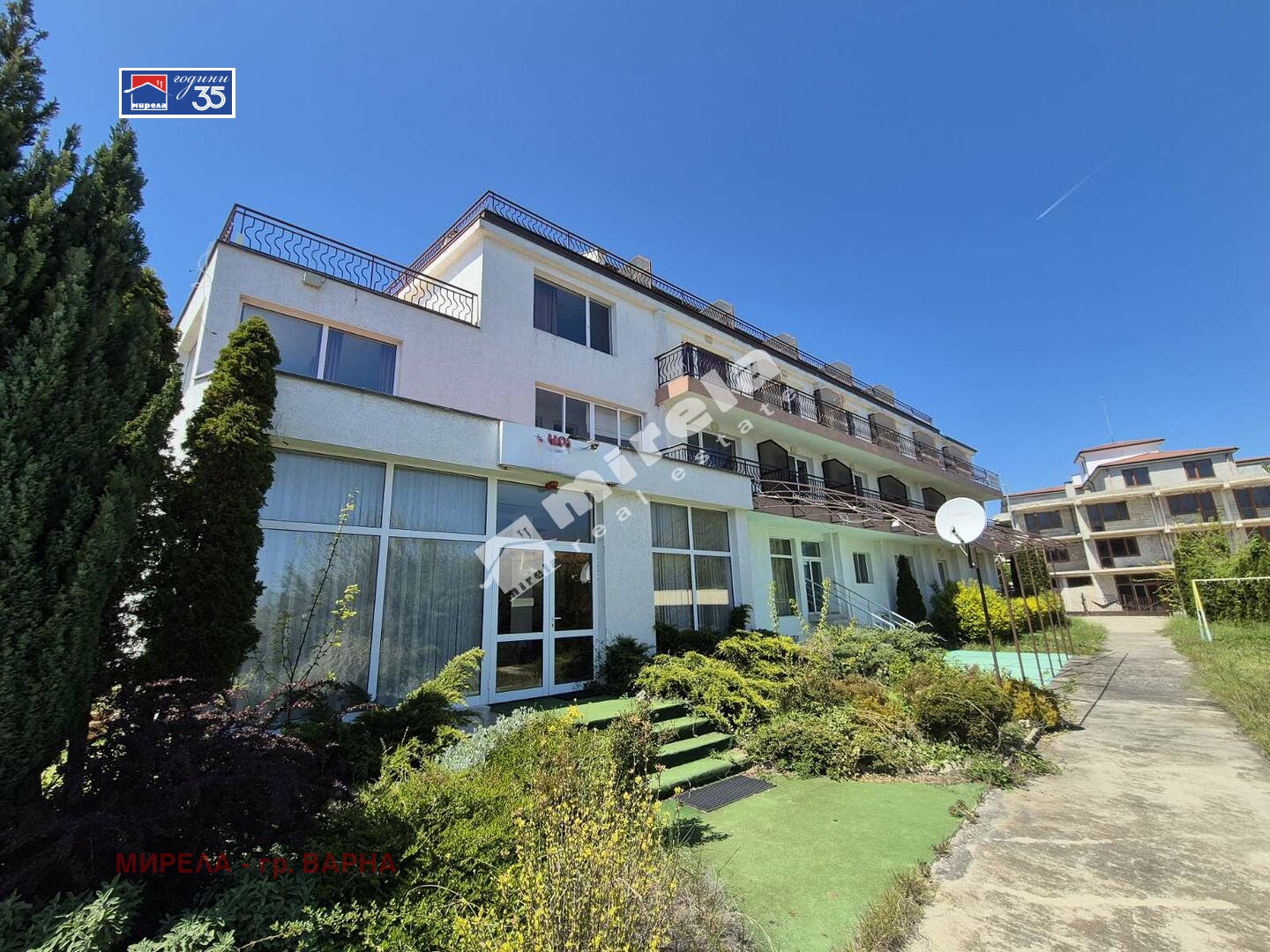 Продава ХОТЕЛ, гр. Бяла, област Варна, снимка 2 - Хотели - 53793024