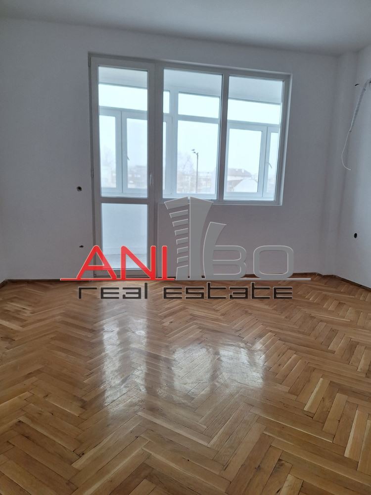 Продава 4-СТАЕН, гр. Варна, Лятно кино Тракия, снимка 2 - Апартаменти - 52197009