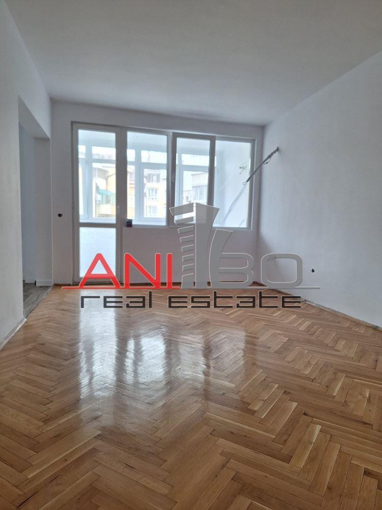 Продава 4-СТАЕН, гр. Варна, Лятно кино Тракия, снимка 3 - Апартаменти - 52197009