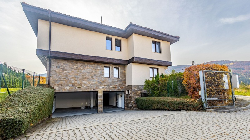 Till salu  Hus Sofia , Bistrica , 535 kvm | 98593011