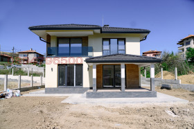 Къщи - изображение 1 