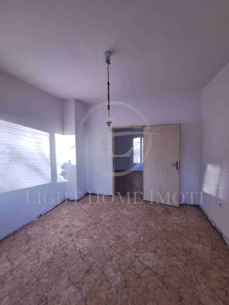 Продава 3-СТАЕН, гр. Пловдив, Южен, снимка 3 - Апартаменти - 54210545