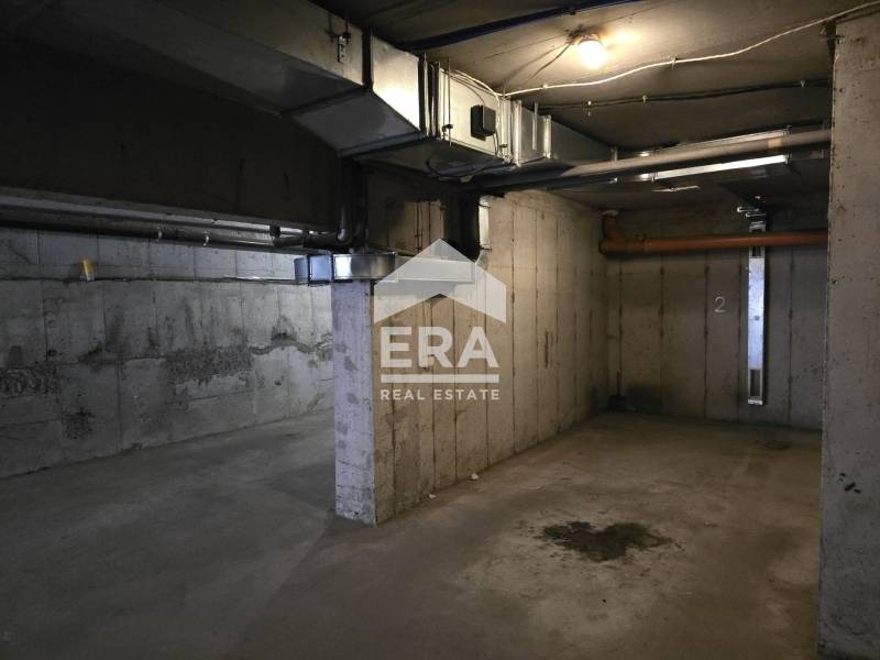 Продава ГАРАЖ, ПАРКОМЯСТО, гр. Русе, Център, снимка 5 - Гаражи и паркоместа - 52605023