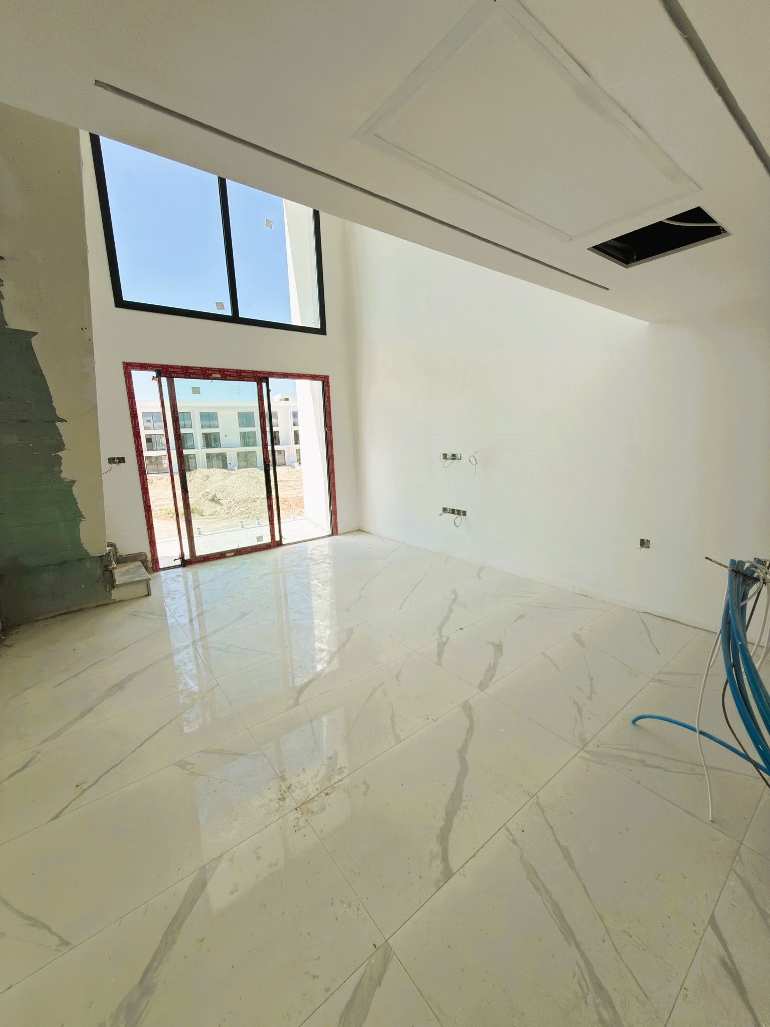 Продава 2-СТАЕН, Извън страната, област Извън страната, снимка 2 - Апартаменти - 52421089