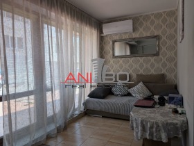 2 Schlafzimmer Ljatno kino Trakija, Warna