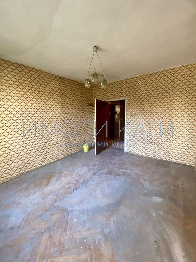 Te koop  1 slaapkamer Pernik , Tsentar , 67 m² | 18937924