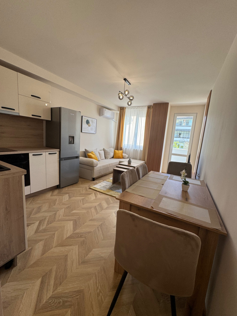 Продава  3-стаен град Стара Загора , Три чучура - център , 63 кв.м | 95484177 - изображение [3]
