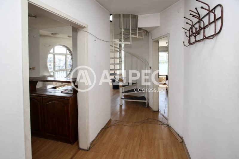 Продава 3-СТАЕН, гр. София, Център, снимка 6 - Апартаменти - 52985238