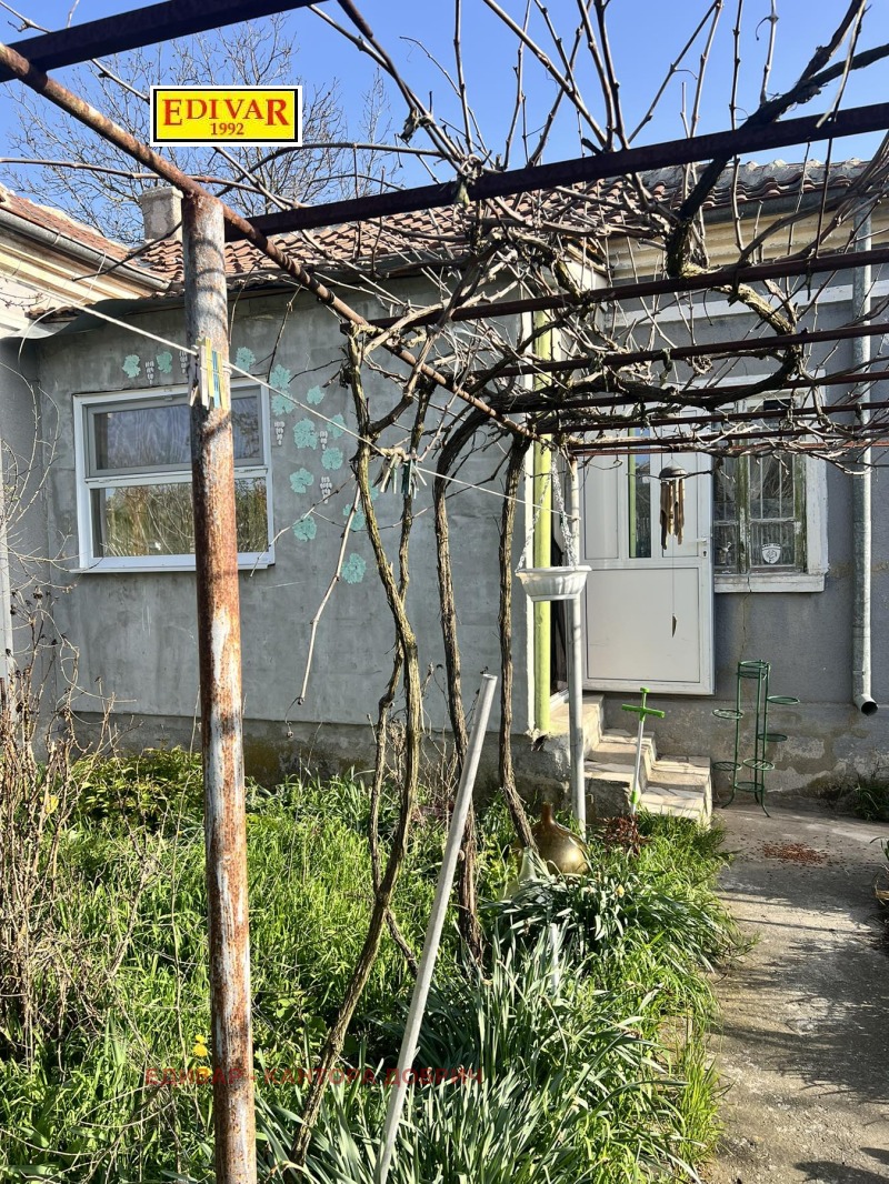 Продава КЪЩА, с. Миладиновци, област Добрич, снимка 8 - Къщи - 53563391