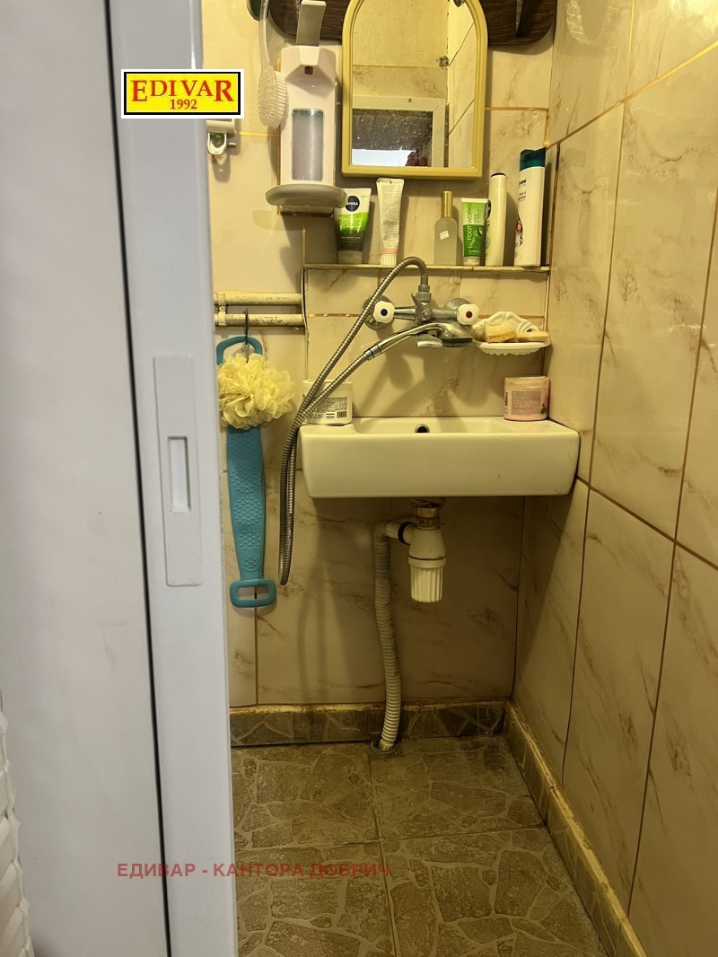 Продава КЪЩА, с. Миладиновци, област Добрич, снимка 6 - Къщи - 53563391