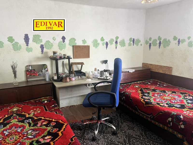 Продава КЪЩА, с. Миладиновци, област Добрич, снимка 3 - Къщи - 53563391