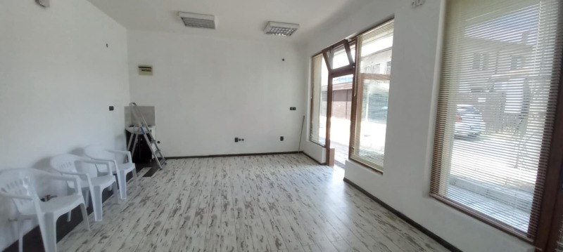 Продава  Магазин град Хасково , Дружба 1 , 35 кв.м | 39380378