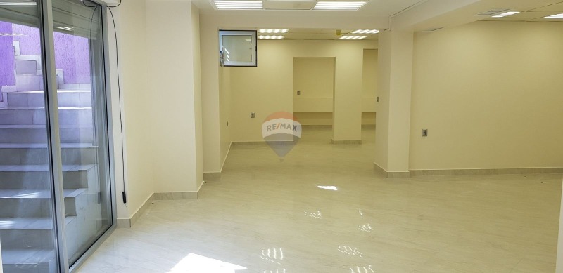 Продава  Магазин, град Варна, Завод Дружба •  139 500 € • ID 31231932 — holmes.bg - [1] 
