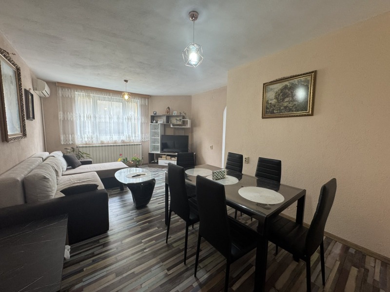 Продава КЪЩА в област Бургас, гр. Карнобат - 150 кв.м / 149 900 € » 293 178.92 лв., ПРАЙМ РИЪЛ ЕСТЕЙТС ЕООД