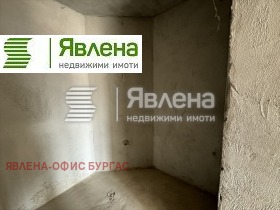 3-стаен град Бургас, Изгрев 8