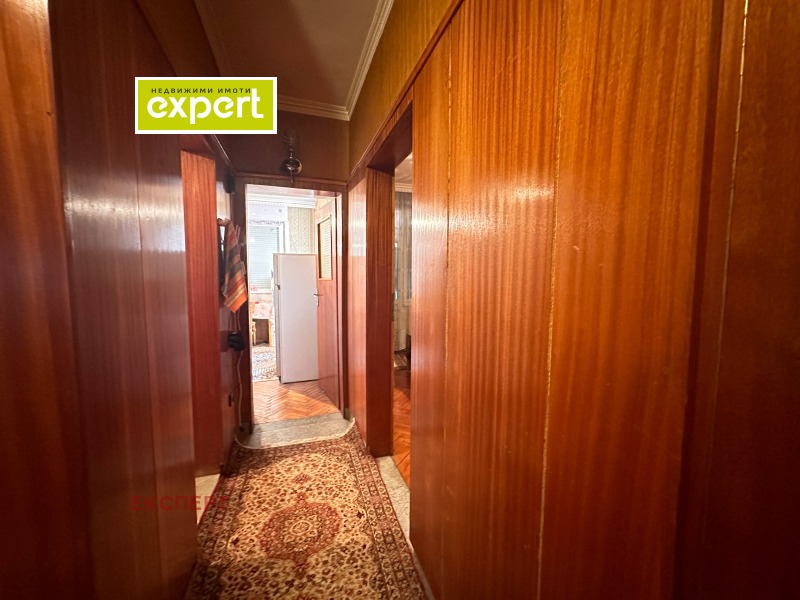 Продава  2-стаен град Плевен , Широк център , 65 кв.м | 22133069 - изображение [2]