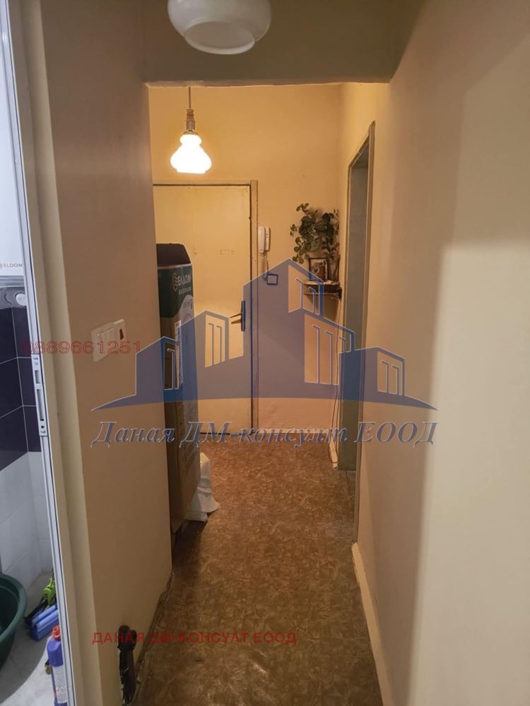 Продава 2-СТАЕН, гр. Шумен, 5-ти полк, снимка 11 - Апартаменти - 53981087