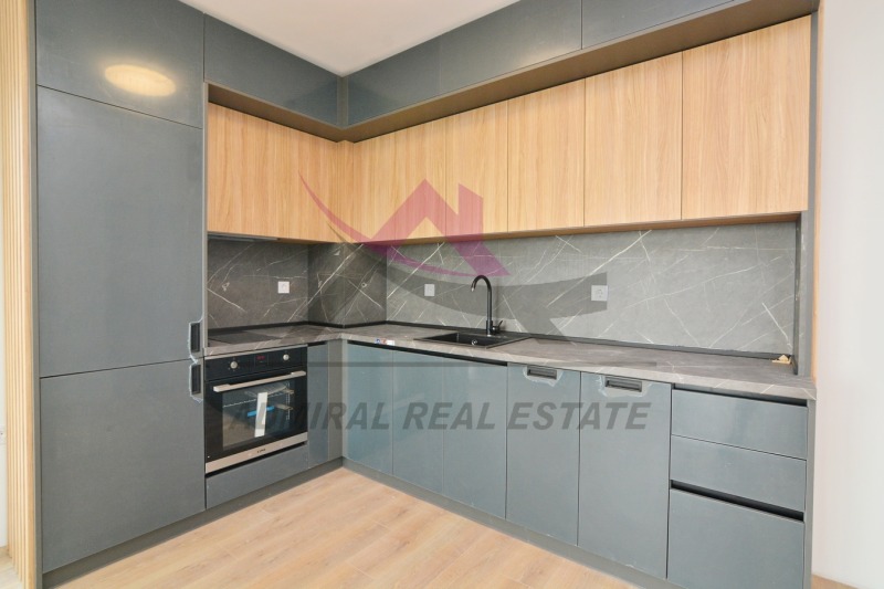 Продава  3-стаен град Варна , Възраждане 3 , 80 кв.м | 82673746 - изображение [2]