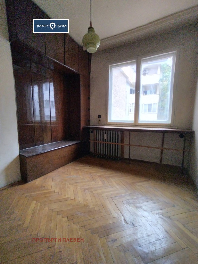 Продава МНОГОСТАЕН, гр. Плевен, Широк център, снимка 3 - Апартаменти - 52988898