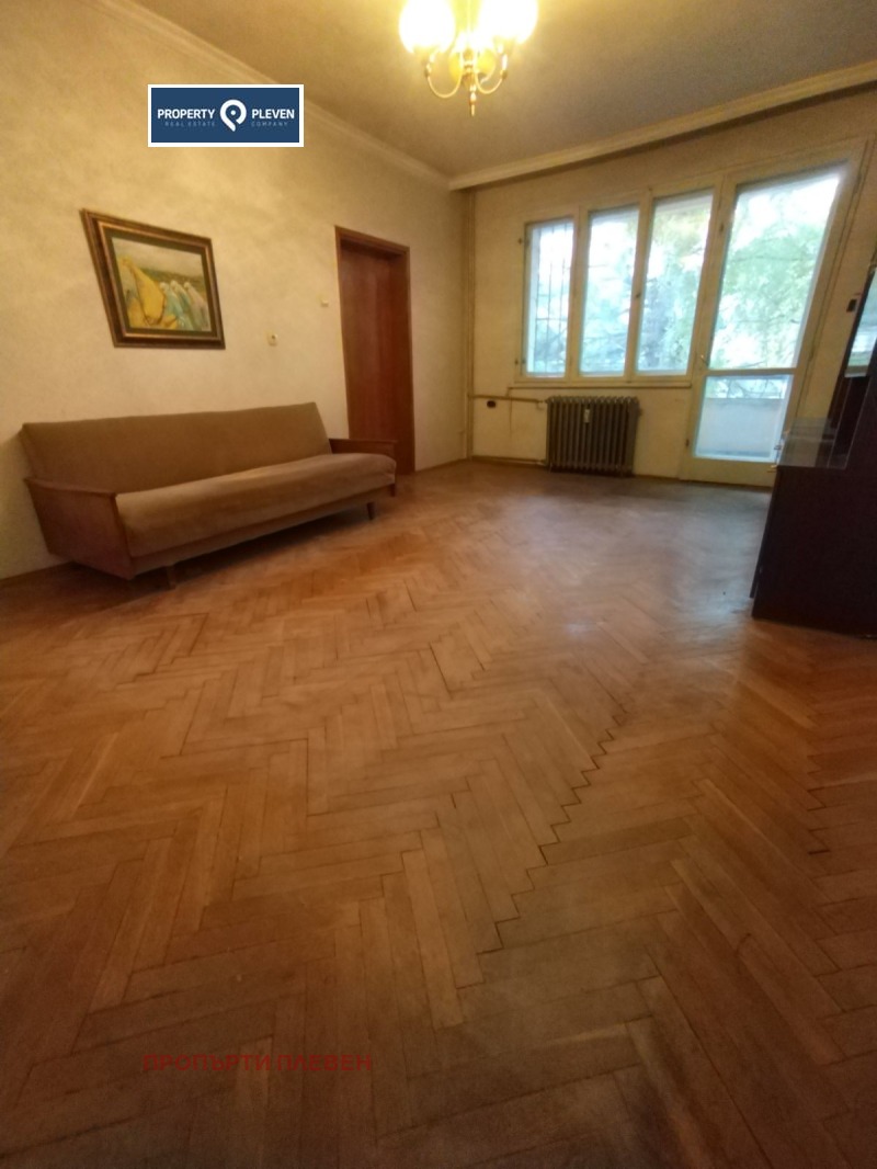 Продава МНОГОСТАЕН, гр. Плевен, Широк център