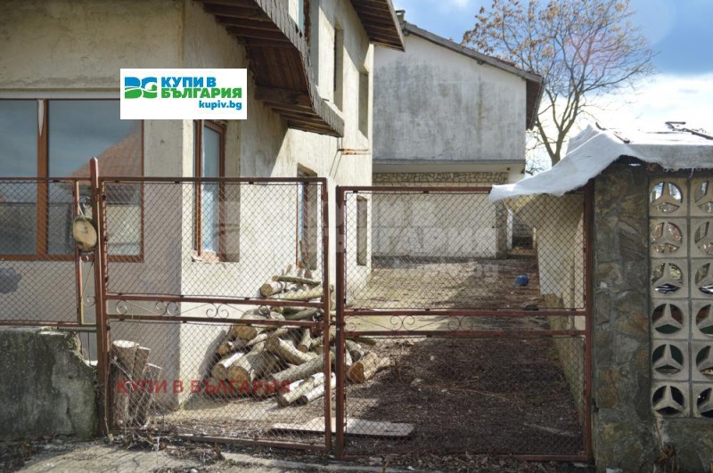 Продава  Къща област Варна , с. Приселци , 300 кв.м | 30189447 - изображение [3]