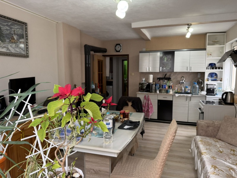 Продается  Дом область Бургас , Карнобат , 150 кв.м | 77130508 - изображение [2]