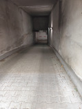 Продава ГАРАЖ, ПАРКОМЯСТО, град София, Белите брези • 40000 € • 20931422 — Holmes.bg