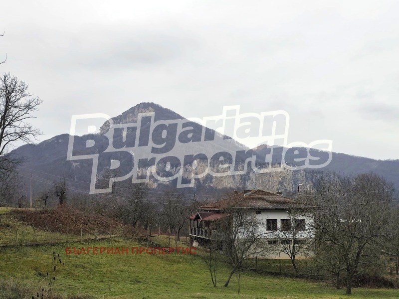 Продава КЪЩА в област Ловеч, гр. Тетевен - 300 кв.м / 130 000 € » 254 257.90 лв., БЪЛГЕРИАН ПРОПЕРТИС