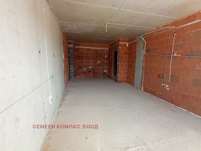 Продава  2-стаен град Пловдив , Южен , 73 кв.м | 76571171 - изображение [2]