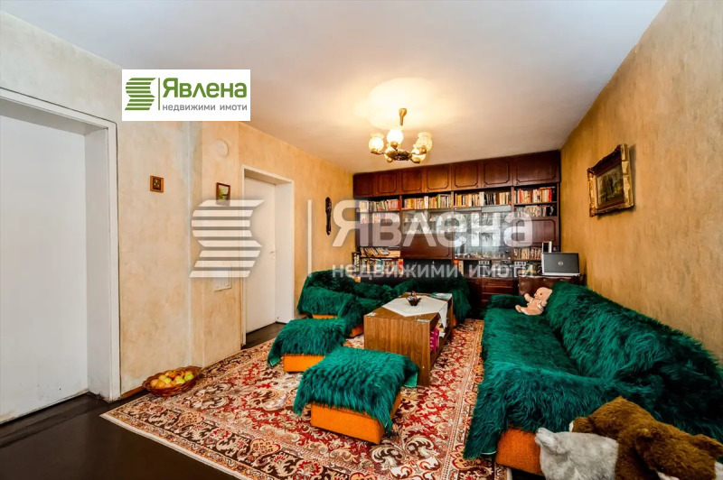 Продава  3-стаен град София , Гео Милев , 125 кв.м | 29865709