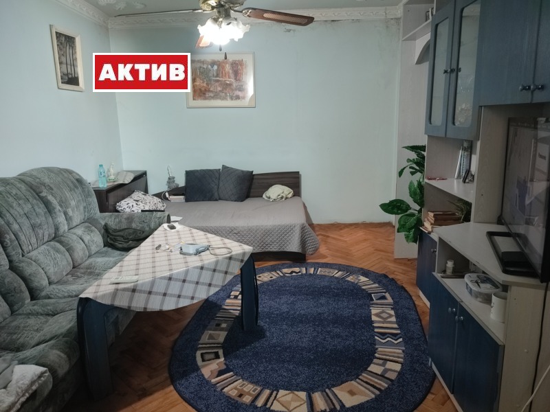 Eladó  1 hálószoba Targovishte , Centar , 74 négyzetméter | 72103439